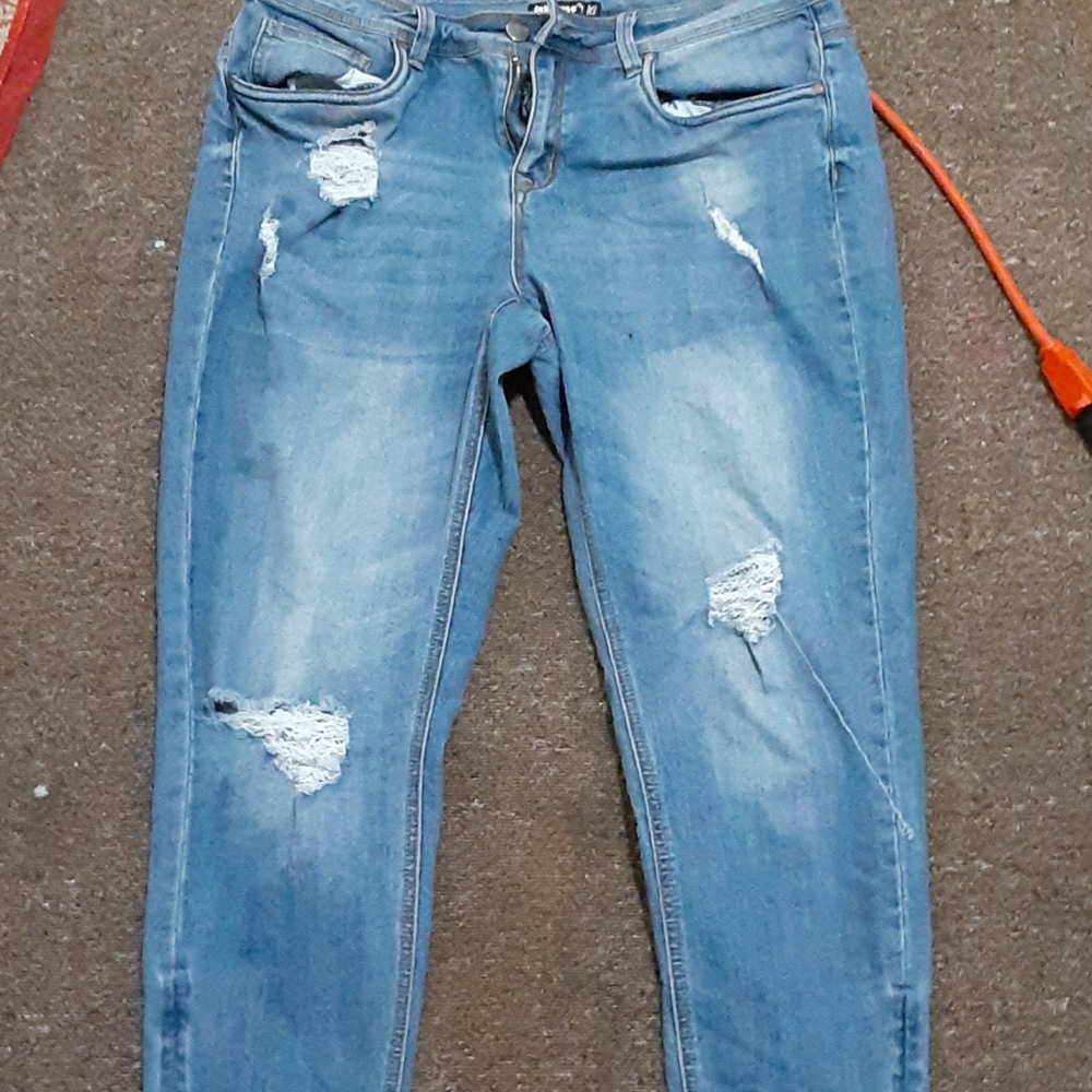 Stressed jeans for women